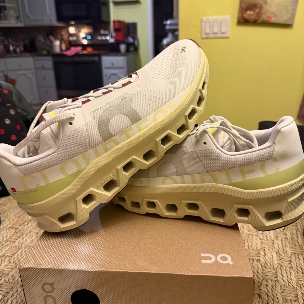 ON CLOUD CLOUD MONSTER SZ 12.5 mens new in box